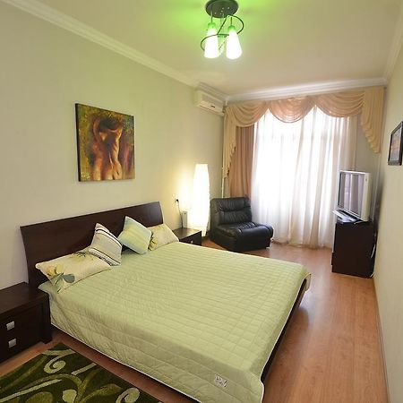 Apartments In The City Center On Sobornaya Street Mykolaiv Quarto foto