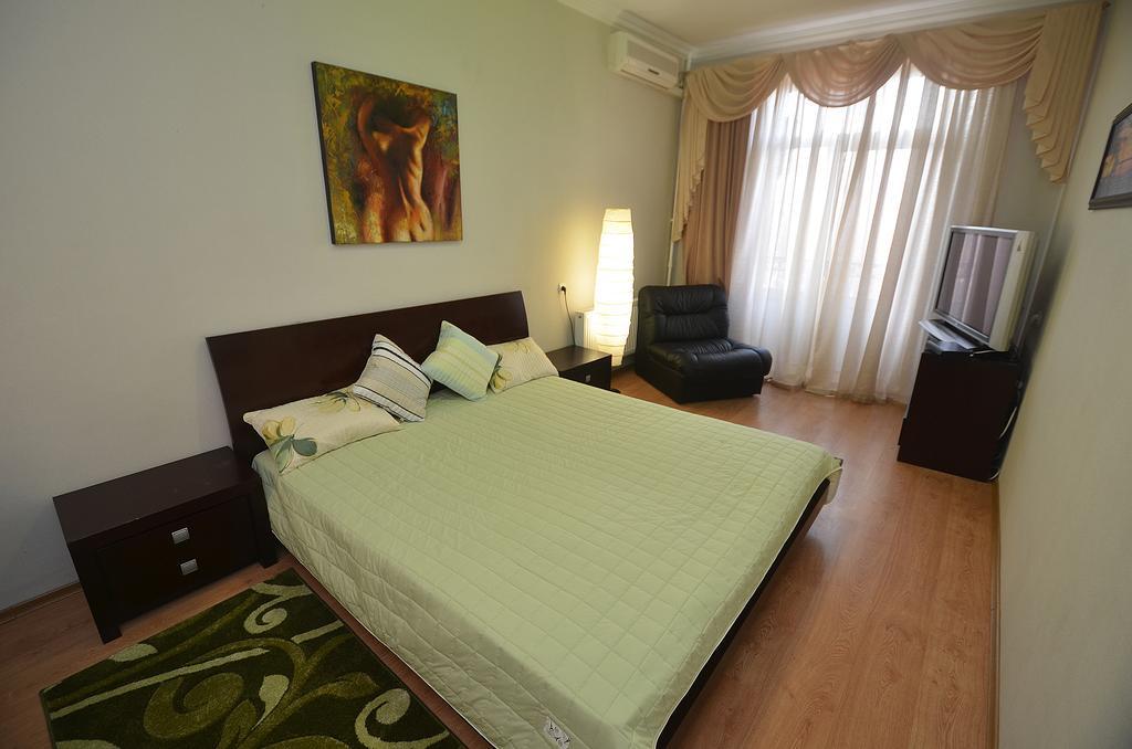 Apartments In The City Center On Sobornaya Street Mykolaiv Quarto foto