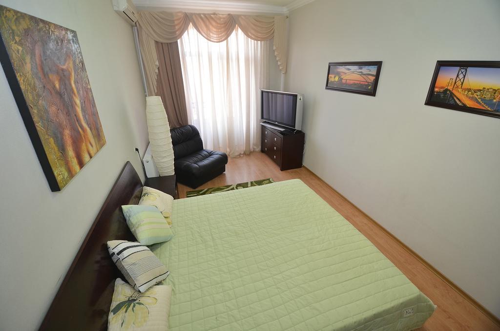 Apartments In The City Center On Sobornaya Street Mykolaiv Quarto foto